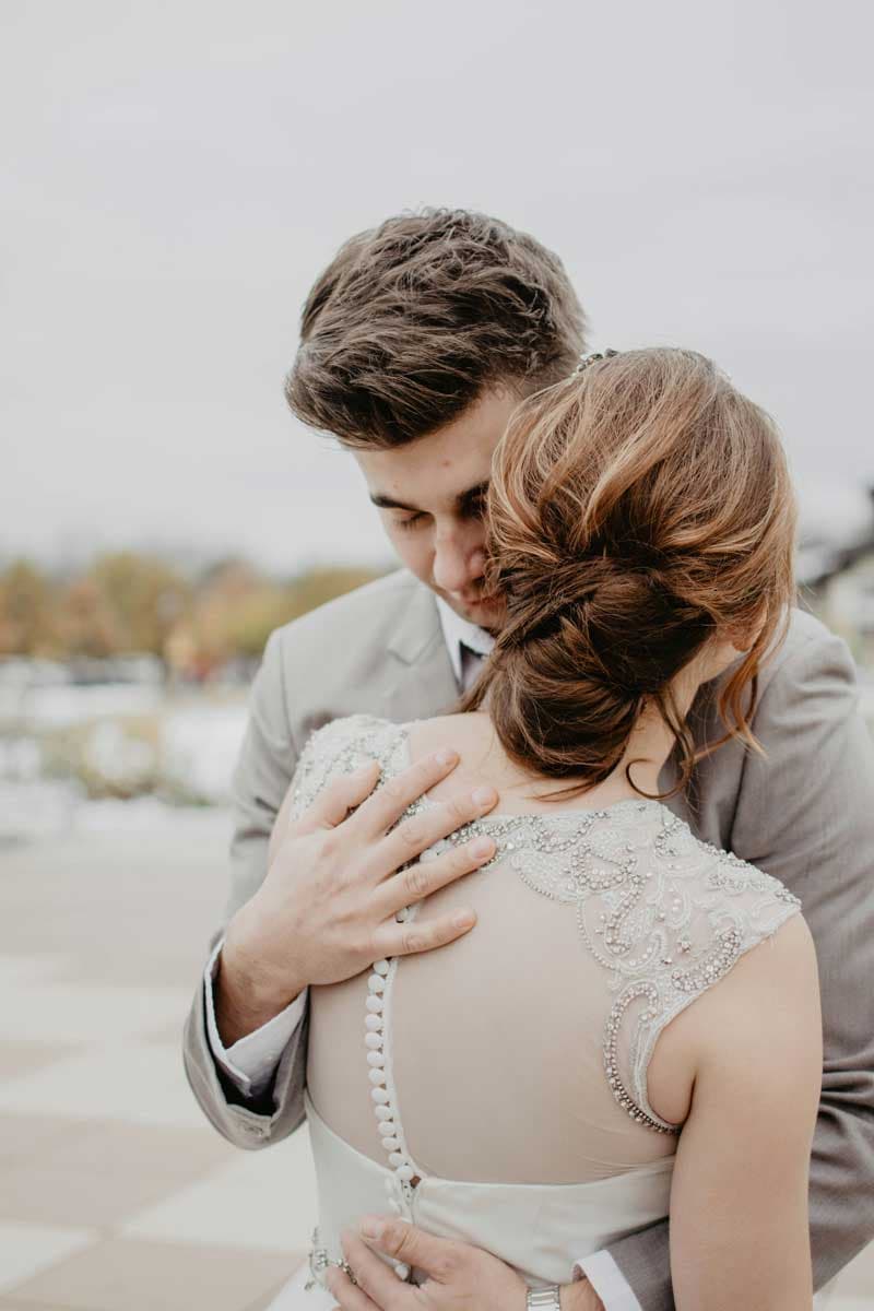 AnimatedWeddingGallery.altTexts.couple