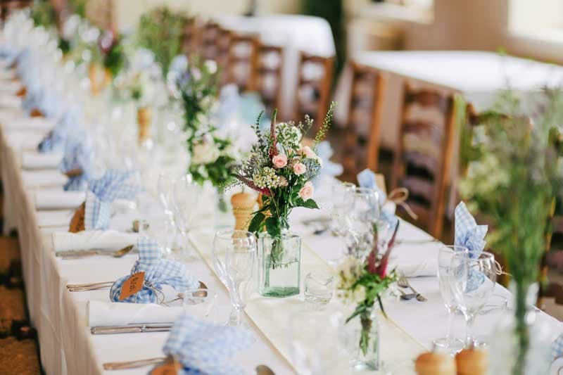 AnimatedWeddingGallery.altTexts.celebration